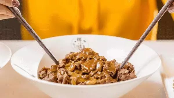 潮汕粿条汤怎么熬的，让人止不住流口水的潮汕小吃潮汕粿条汤