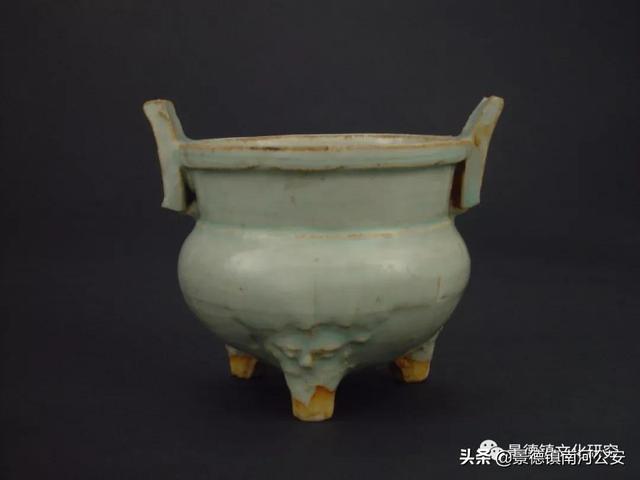白瓷起源于什么时候的瓷器，瓷器釉彩的品种及其起源