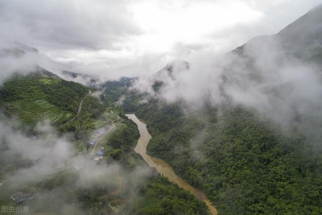 重庆周边凉快的避暑打卡地两三天，重庆周边这⑧个避暑胜地只有25℃