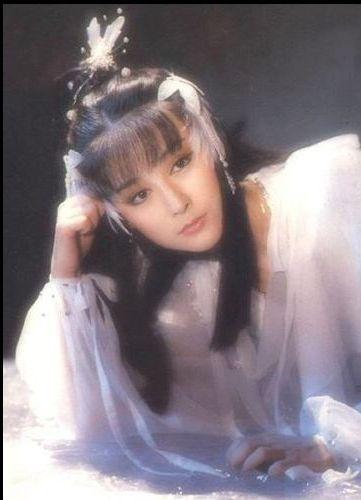 小龙女是谁演的，小龙女都有谁演过（金庸剧4位最美小龙女）