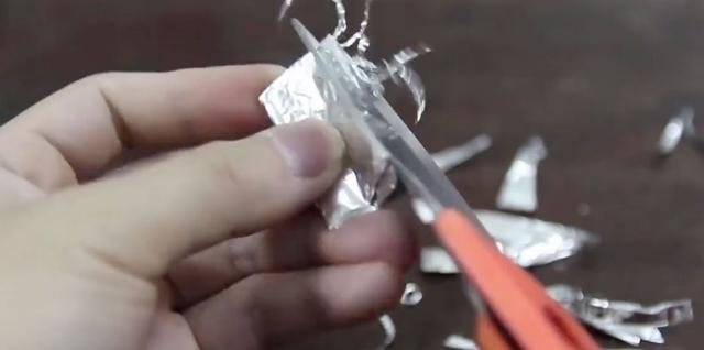 如何使用锡纸的正反两面，烧烤都会用到的一张纸