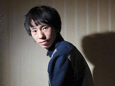 歌手庞麦郎近况如何，直播没挣到钱已回老家