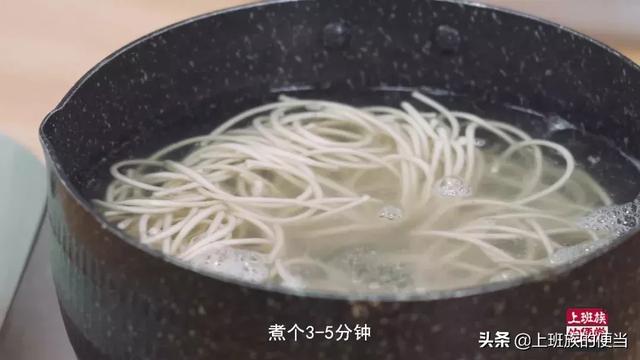虾头怎么熬虾油，虾头如何做出虾油（鲜美无比胜螃蟹）