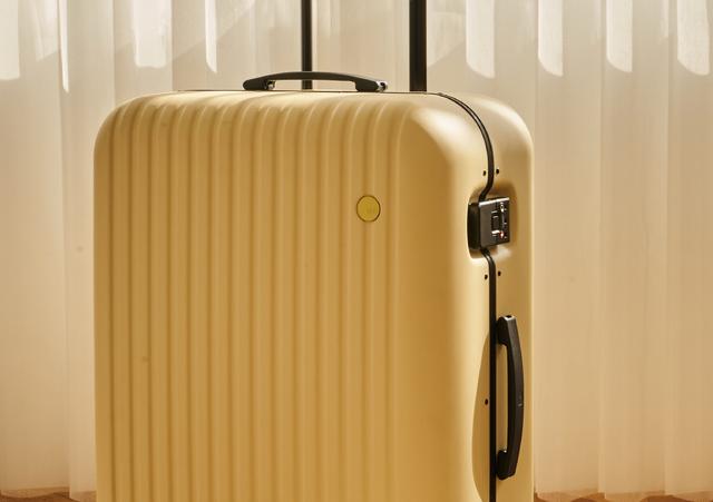 行李箱轮子怎么拆，rimowa 轮子拆卸