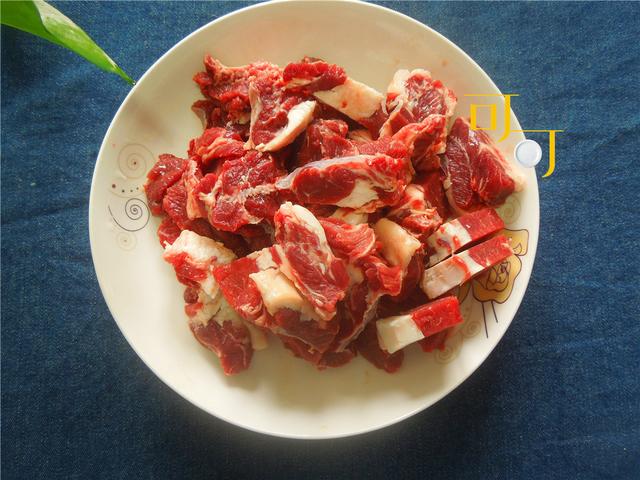 怎么煮五香牛肉，煮五香牛肉怎么做又嫩又烂又好吃