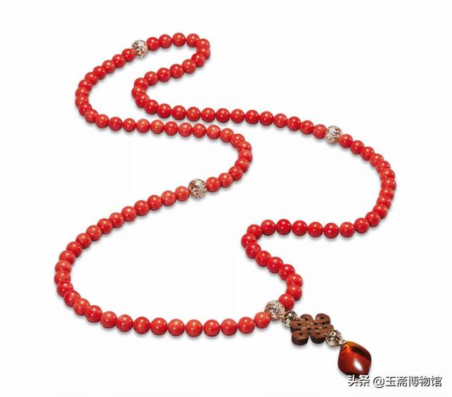 珍贵的绿色佛珠拍卖记录，没想到一串佛珠竟然卖到100万