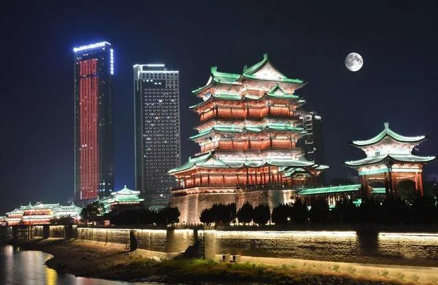 南昌旅游攻略必玩的景点，江西南昌旅行攻略