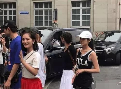 网曝杨幂多次遭小男友求婚，她爆杨幂怀孕被称小三