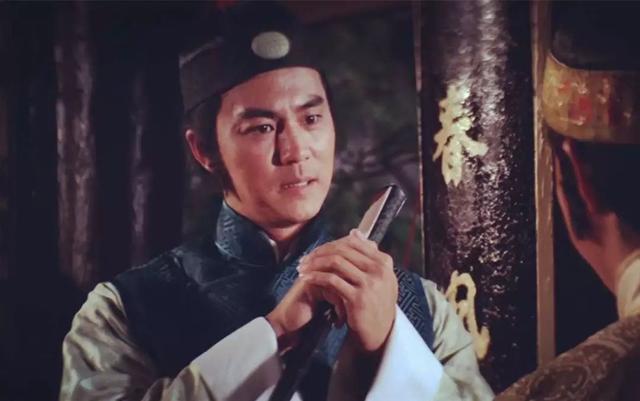 金庸和古龙所代表的江湖，看看金庸与古龙心目中的江湖是什么样子的