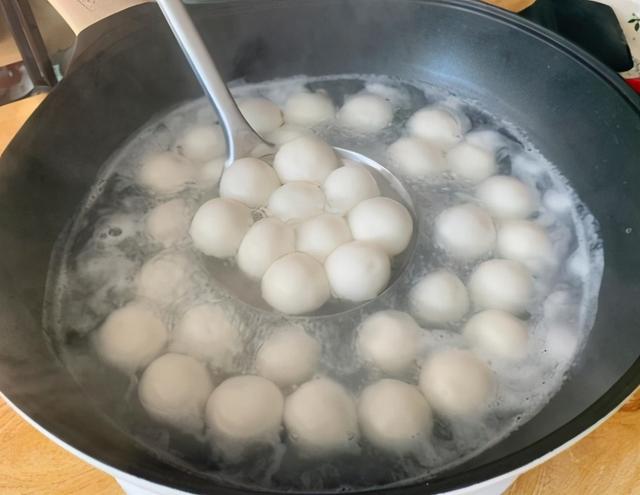 冷冻汤圆怎么煮，冷冻的汤圆怎么煮好吃又软