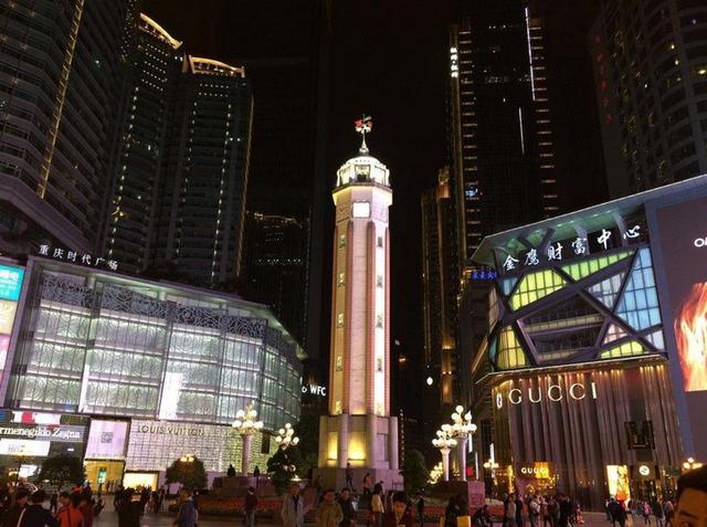 重庆旅游必去十大景点，重庆必去的十大景点推荐（重庆主城十大网红打卡景点）