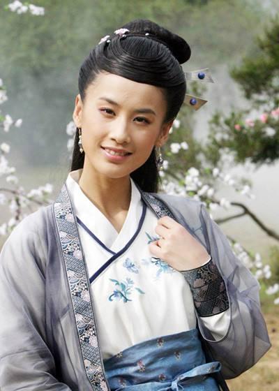 黄圣依拍过的电影，黄圣依有拍哪些电视剧（黄圣依：婚变风波后首露面）