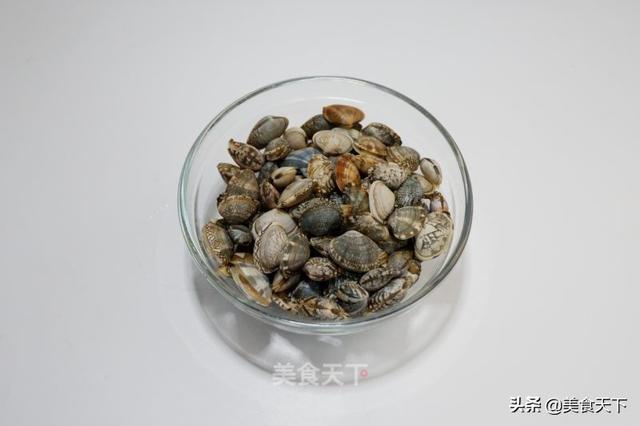 花蛤怎么炒又嫩又香，10分钟上桌鲜美滑嫩