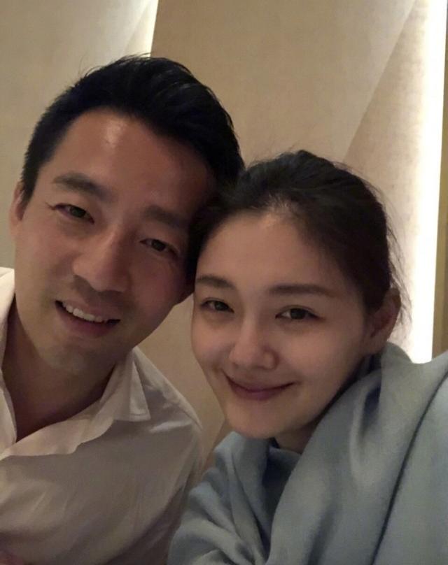 張蘭不愧女強人，兒媳大S准備離婚，她直播帶貨內心強大像沒事人 娛樂八卦吃瓜 第2张