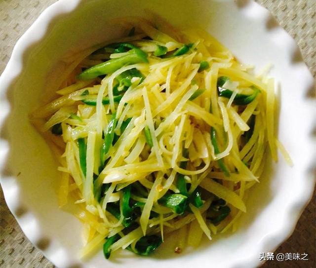 青椒土豆丝家常做法图解，朴素而又美味的青椒土豆丝15种做法