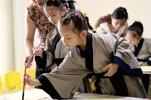 一年级成语故事，一年级必背100个成语故事（20个成语小故事）