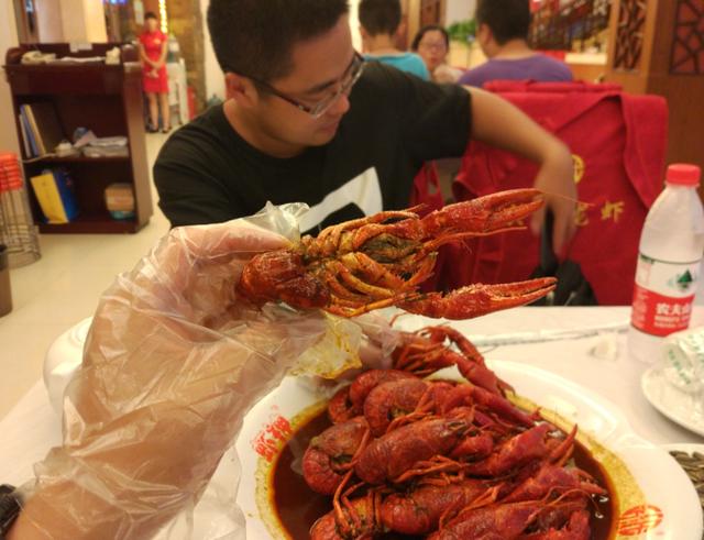 陕豫湘鸡鸣三省在哪里，苏皖豫陕大巴车三天游十城是一种什么节奏