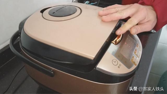 家常焖鱼最简单做法，鹏厨教你做酱焖鱼