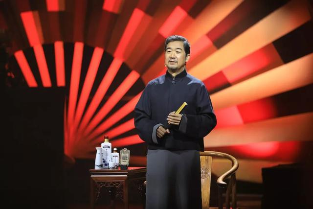 康熙微服私访记演员都是光头吗，康熙微服私访记演员近况