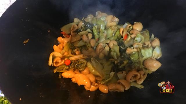 猪大肠怎么炒又白又脆，偷偷告诉你饭店的秘诀