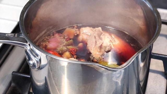 卤猪舌做法教程，学会了这道超美有颜值的