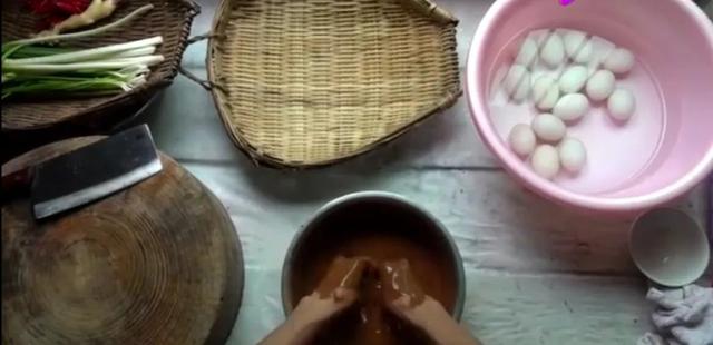 腌咸鸭蛋的方法，好吃咸鸭蛋的4种腌制方法（保证个个流油起沙）