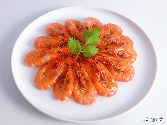 白灼虾蘸料怎么调，白灼大虾蘸料的调制方法（简单快手又下饭的白灼虾吃起来那叫一个香）