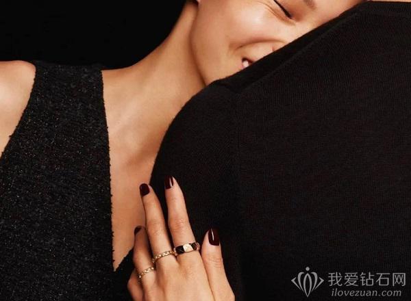 圣诞节送女朋友什么礼物_7