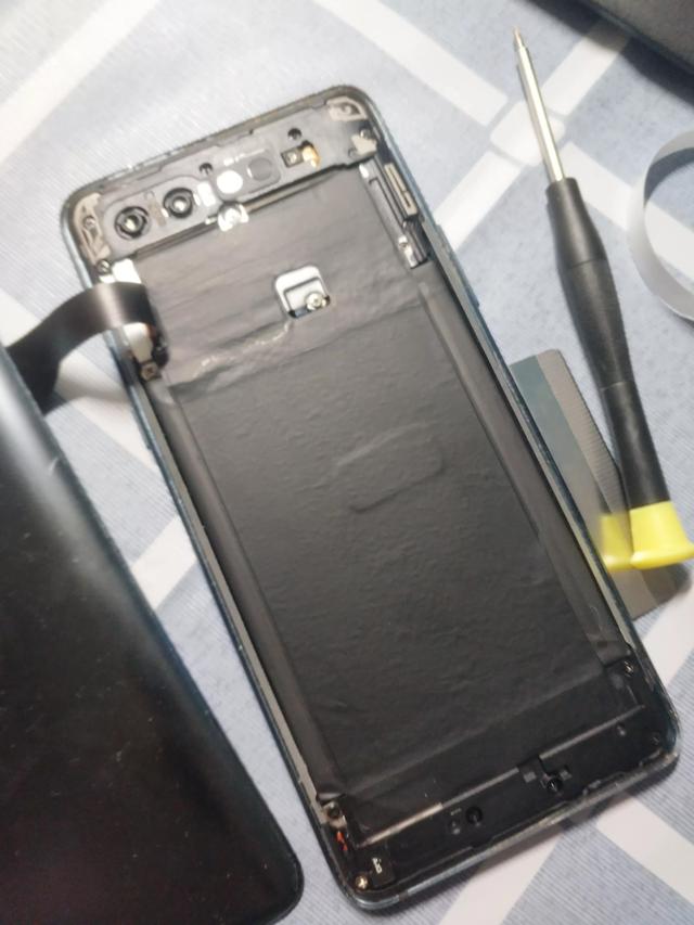 手机电池怎么换，手机怎样更换电池教程（再也不会被手机维修店坑啦）