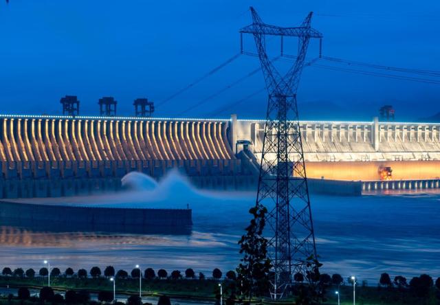 三峡大坝发电量，三峡大坝每年能发电多少度（累计发电量15634亿千瓦时）