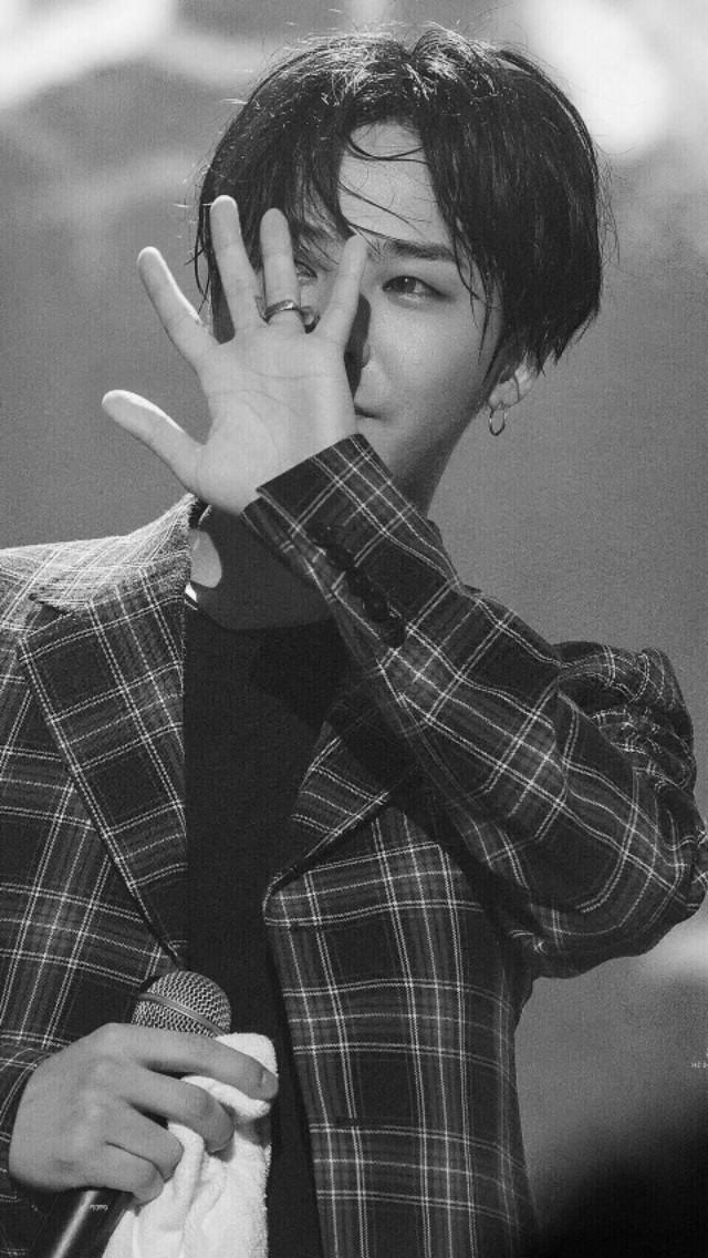 权志龙壁纸高清大图，精选权志龙壁纸36张