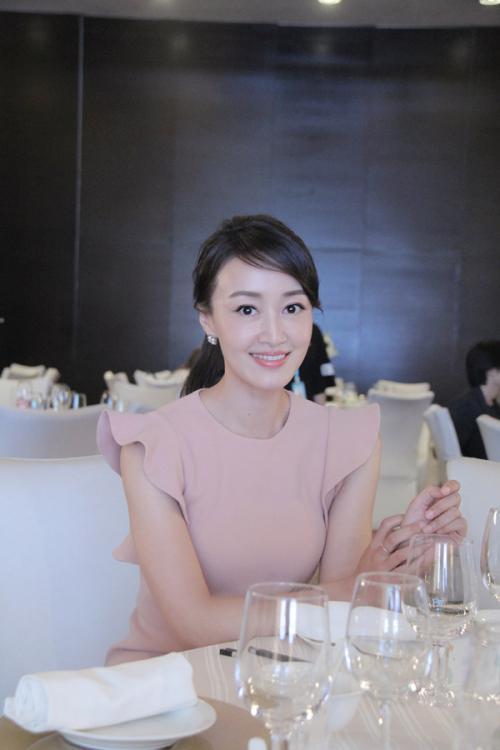 演员赵子琪的老公，赵子琪：22岁离开央视