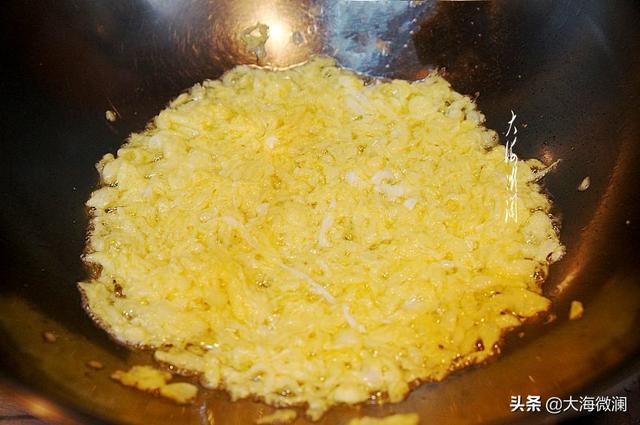 荠菜香菇素馅做法，遇到这菜别手软