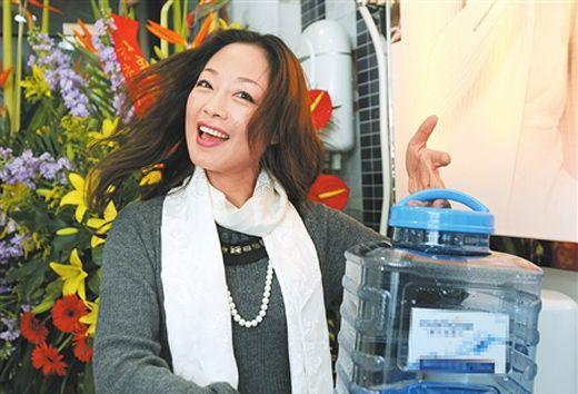 男人没钱没权之前，老公以权谋私强占房产（男人没钱没权长得丑不可怕）