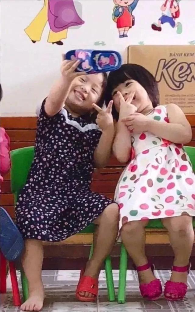 人类幼崽这个梗是怎么来的，人类幼崽？喵星人？汪星人