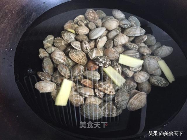 花蛤怎么炒又嫩又香，10分钟上桌鲜美滑嫩