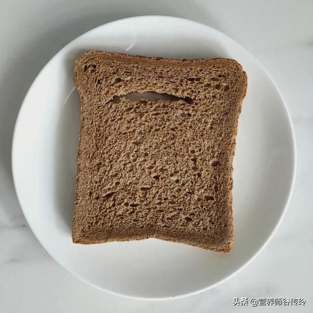 12种全麦面包，实测11款，告诉你哪款更健康