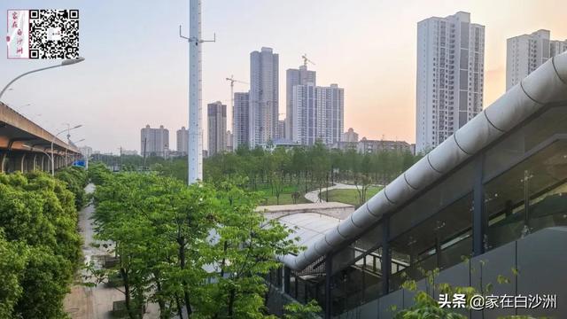 武汉地铁5号线南三环站点，武汉地铁5号线二期工程顺利首铺