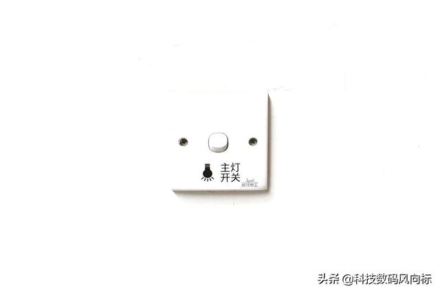 面单打印机怎样打印标签，使用标签打印机要注意什么