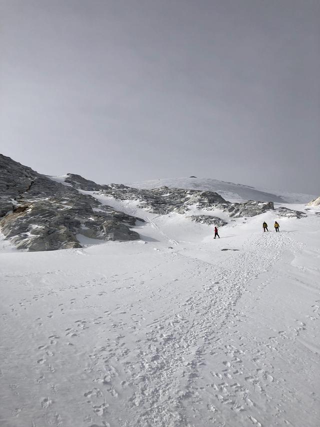 攀登雪山最佳路线图，盘点国内适合攀登的雪山