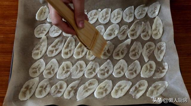 香蕉片是怎么做的，香蕉片怎么烤好吃又脆（实拍印度街头小吃）
