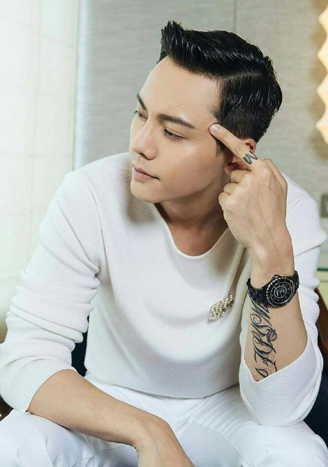 陈伟霆图片最帅的图片，盘点陈伟霆帅气的八款发型（陈伟霆适合什么发型）