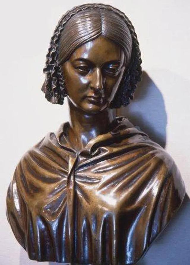 南丁格尔事迹及贡献，一位改变社会对于护士的鄙视的伟大女性