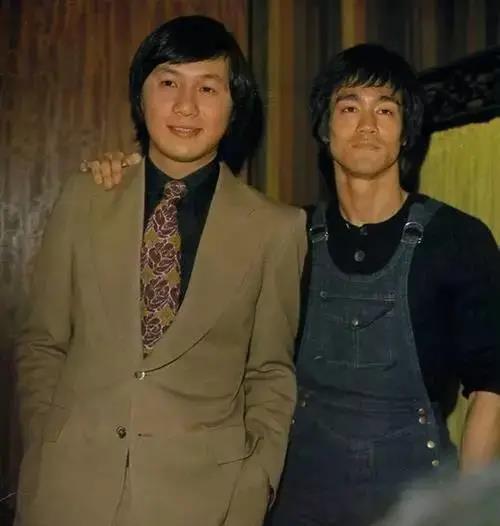 许冠杰支持张国荣还是谭咏麟，70岁许冠杰与68岁谭咏麟携手再办个唱