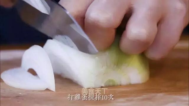 简单好吃的油炸美食，教你5种自制小零食