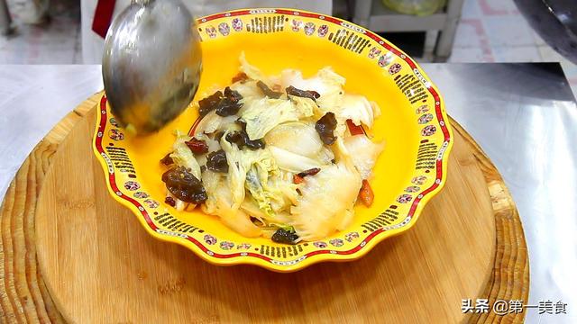 水煮肉片正宗做法，美味又好吃的水煮肉片教程（舌尖火辣比毛血旺过瘾）