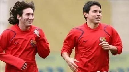 维奥拉的100座城堡中的维奥拉，萨维奥拉的故事停留在那个被风吹过的夏天