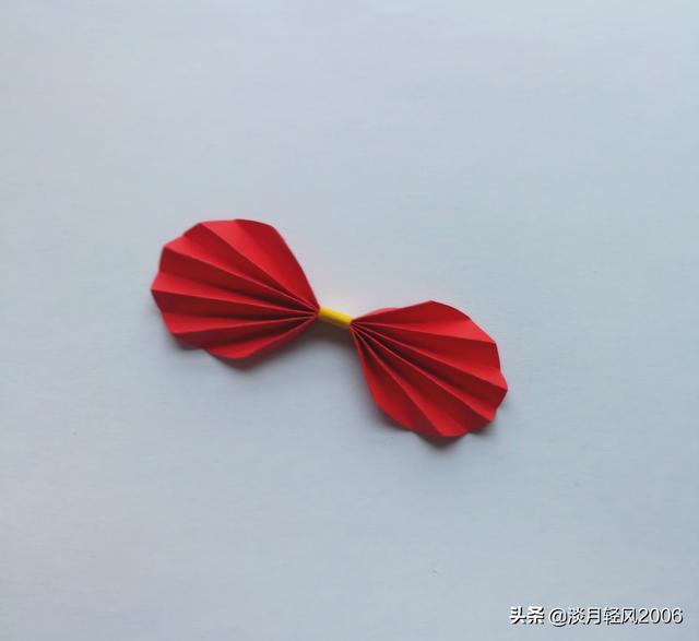 雨伞折纸 长条折蝴蝶结