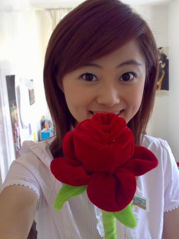 凤凰卫视杨娟与杨舒，凤凰卫视美女主播杨舒