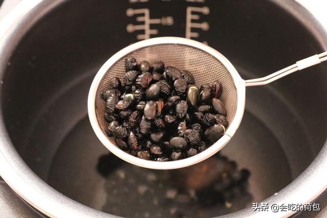 黑豆的做法大全，黑豆的10种家常吃法（黑豆最好吃的做法）